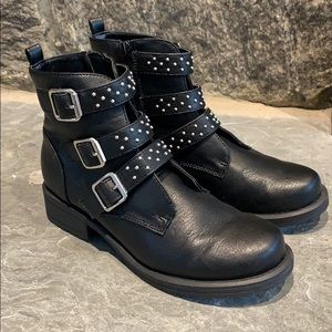 Treasure & Bond Triple Strap Moto Boot Big Kid 4